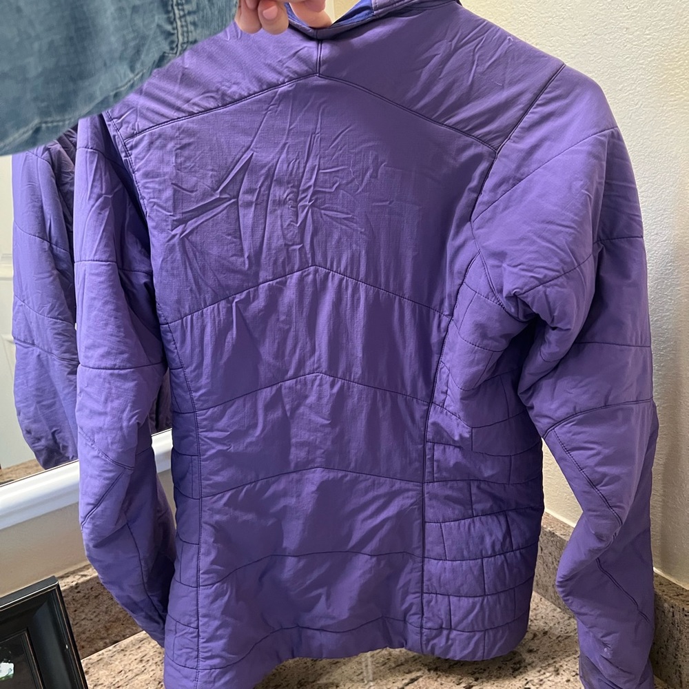 Purple XS women’s Patagonia puffer coat jacket